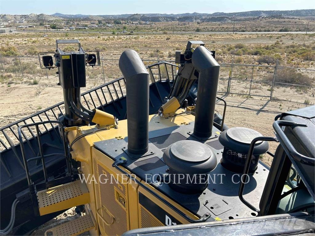 CAT D11T Pásové dozéry