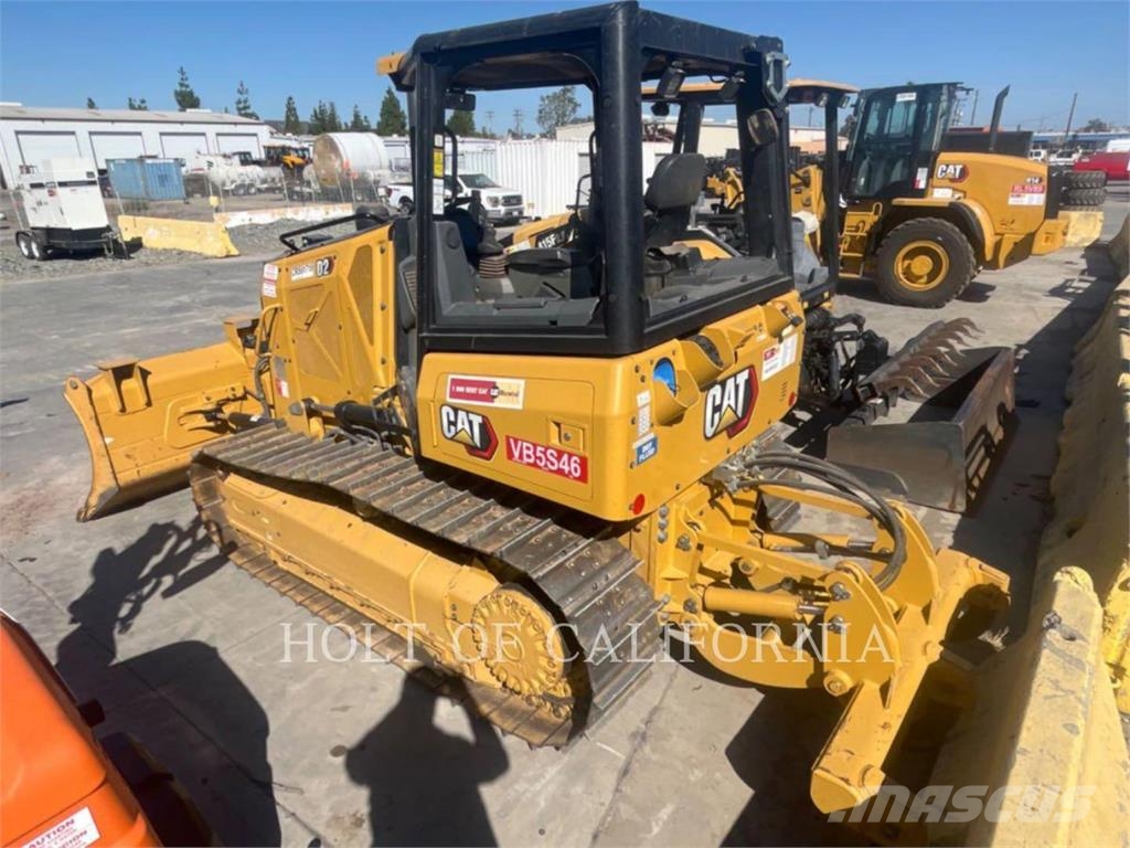 CAT D2 Bulldozer på larvebånd