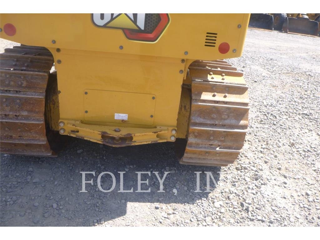 CAT D2-12 Гусеничні бульдозери