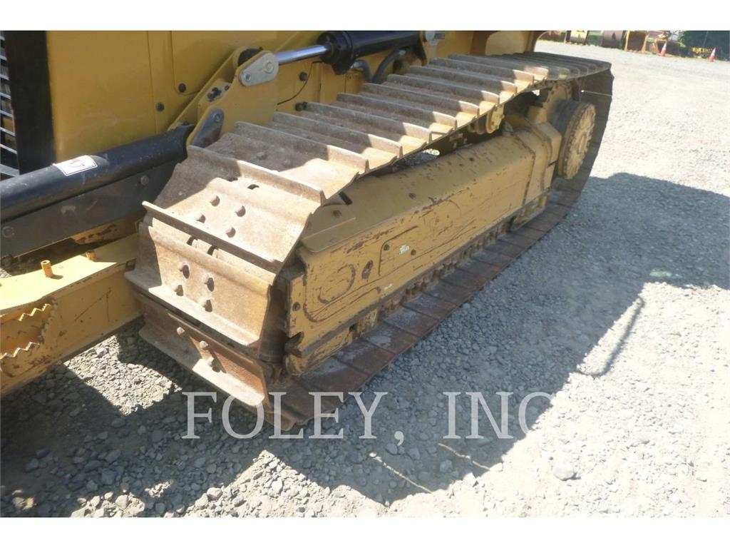 CAT D2-12 Гусеничні бульдозери