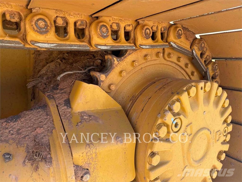 CAT D212LGP lánctalpas dózerek