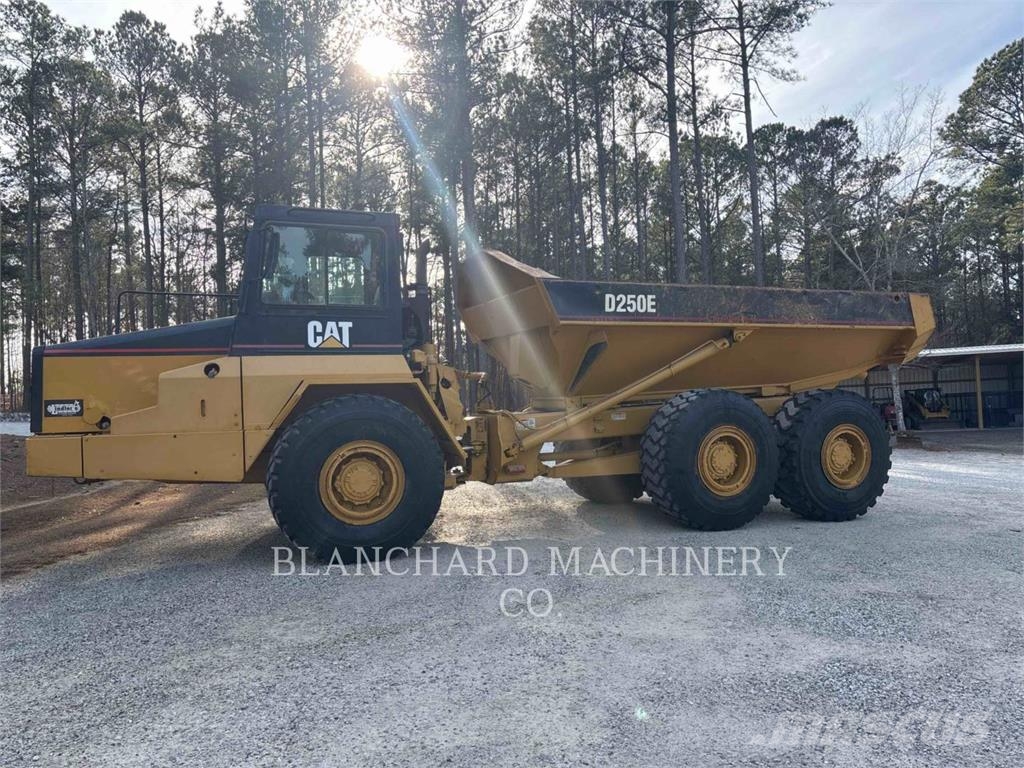 CAT D250EII Wozidła przegubowe