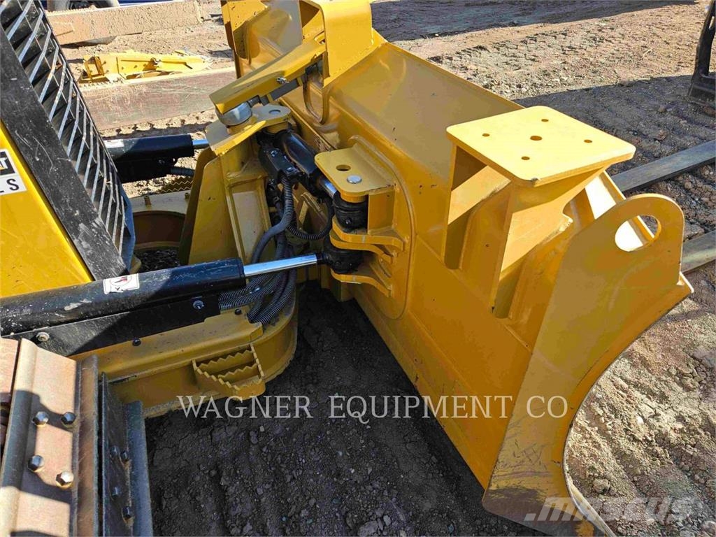 CAT D3 Buldožerji goseničarji