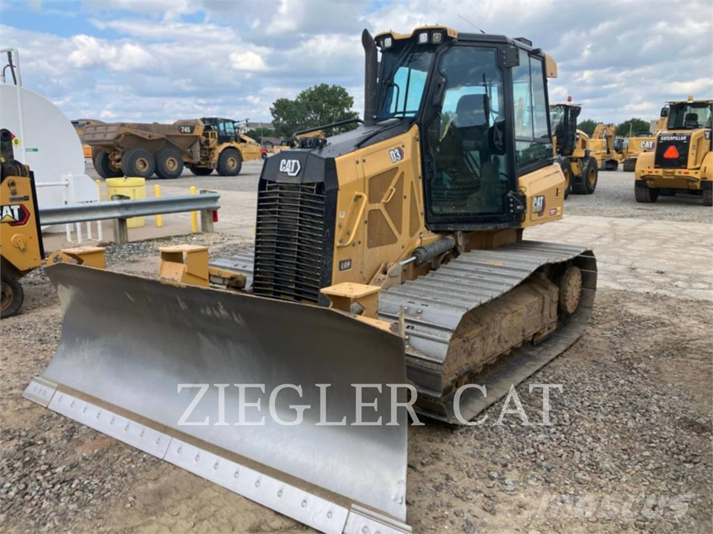 CAT D3 Buldozer sobre oruga