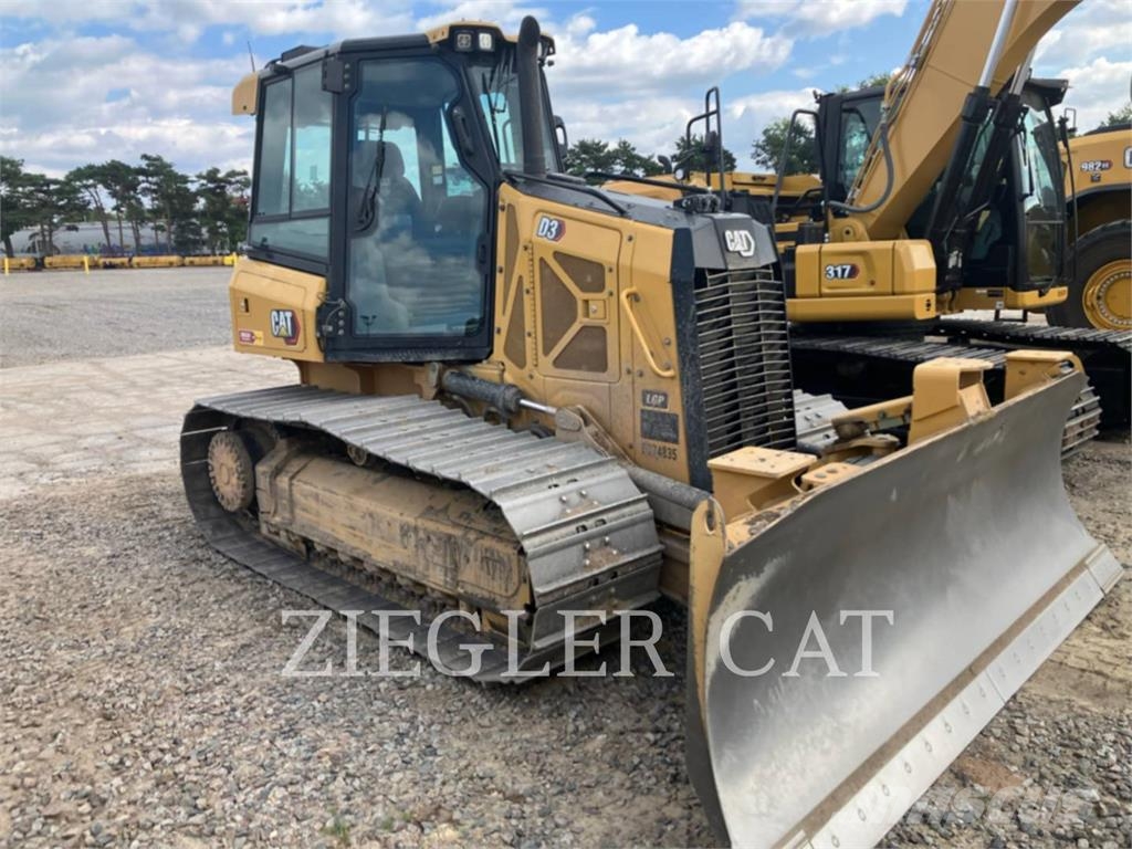 CAT D3 Buldozer sobre oruga