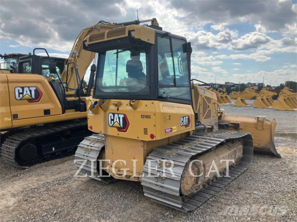 CAT D3 Buldozer sobre oruga