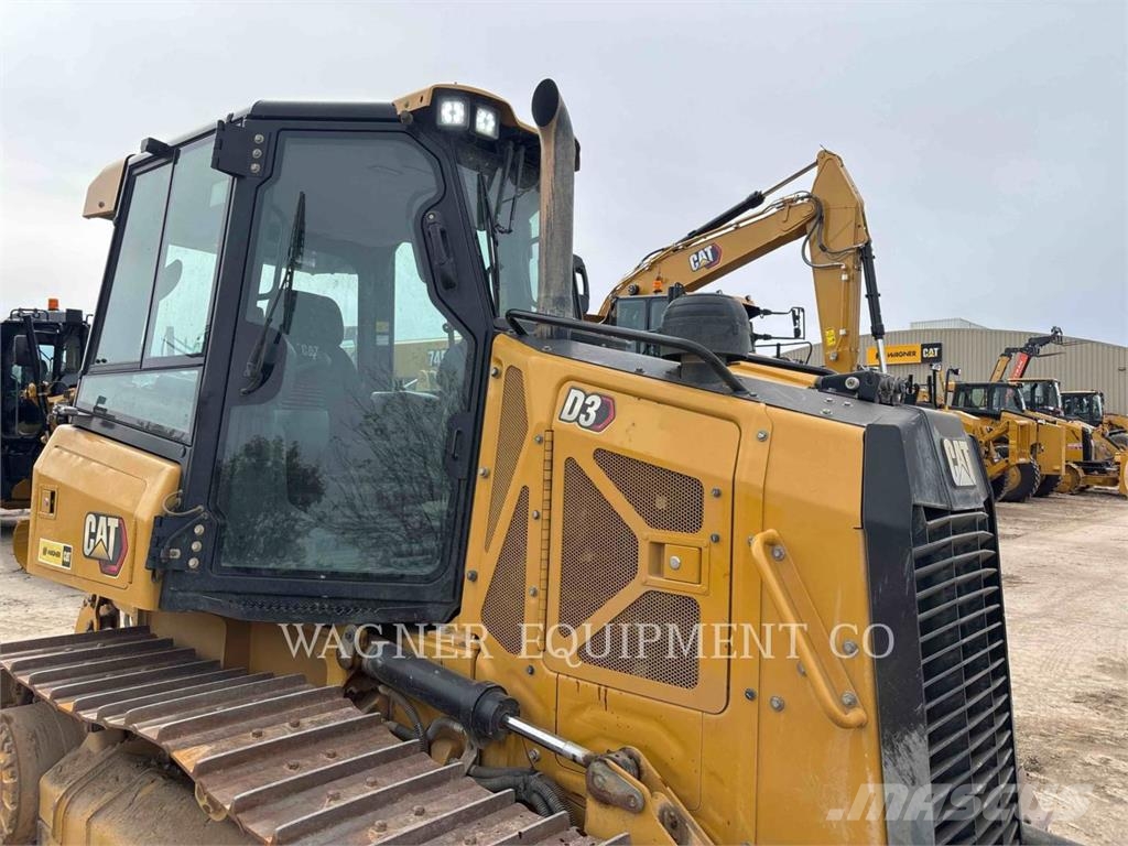 CAT D3 Kāpurķēžu buldozeri