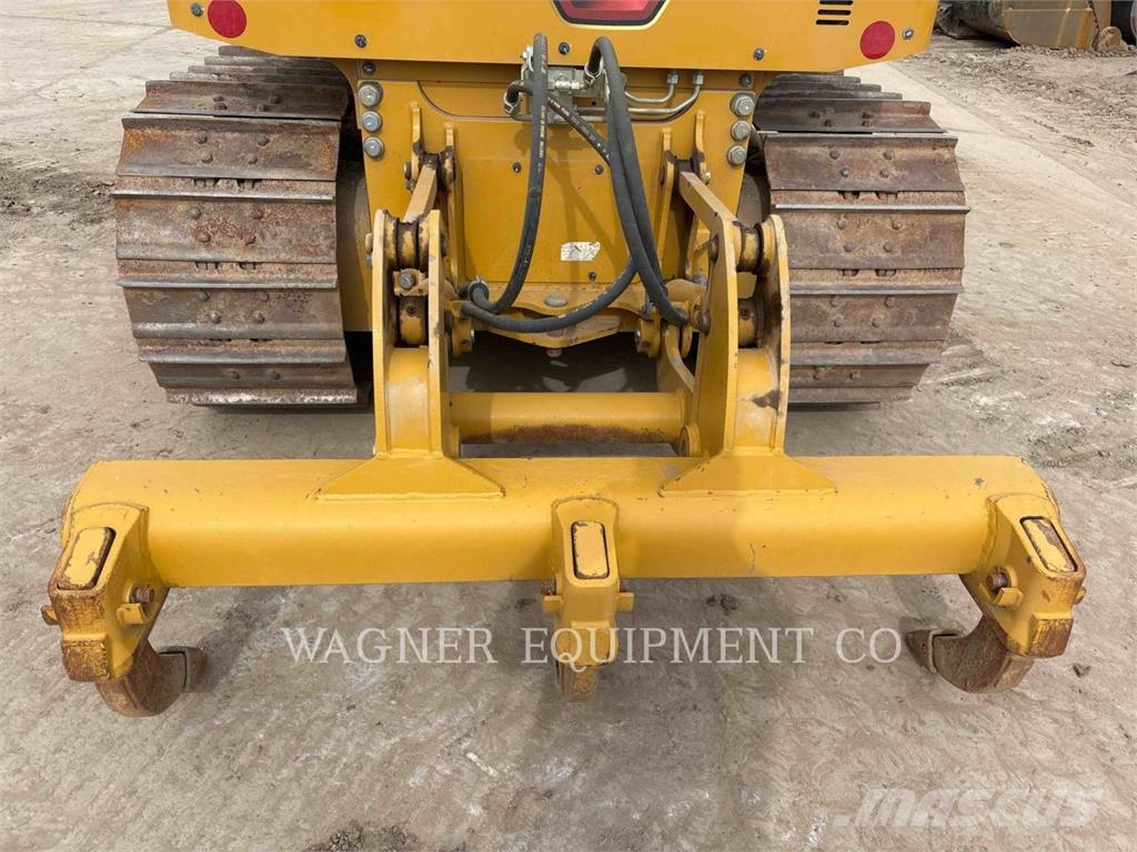 CAT D3 Kāpurķēžu buldozeri