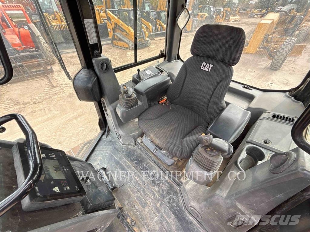 CAT D3 Kāpurķēžu buldozeri