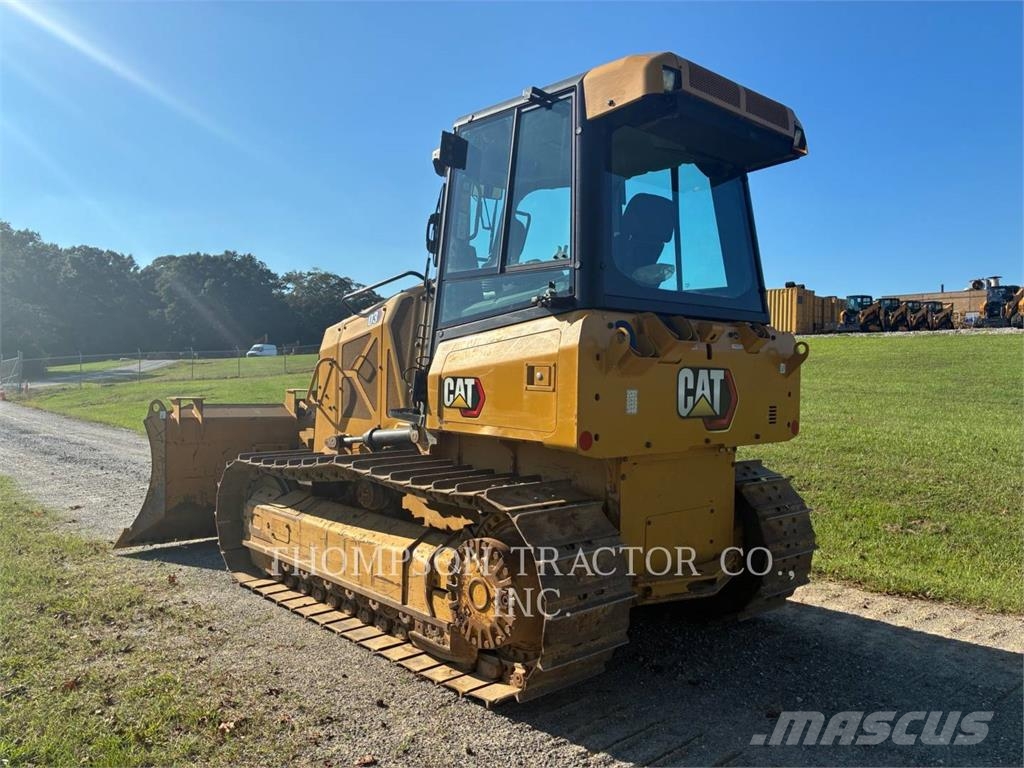 CAT D3 Buldožerji goseničarji