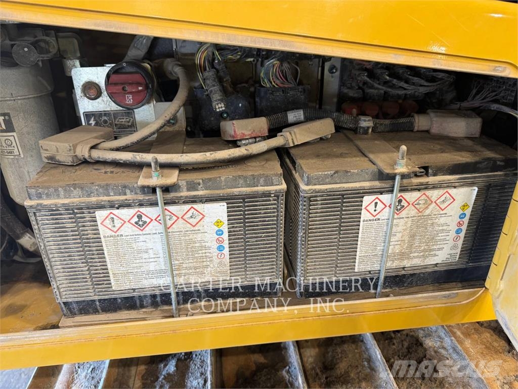 CAT D3 lánctalpas dózerek