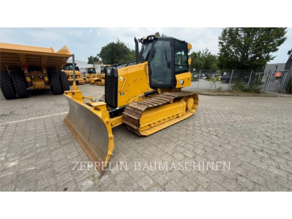 CAT D3 Buldožerji goseničarji