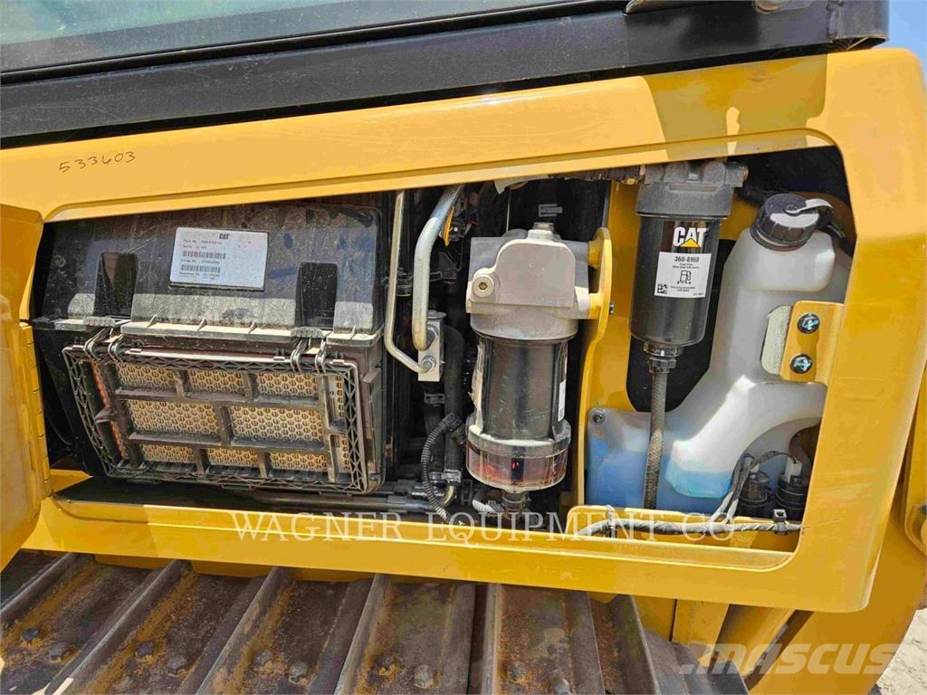 CAT D3 Buldožerji goseničarji