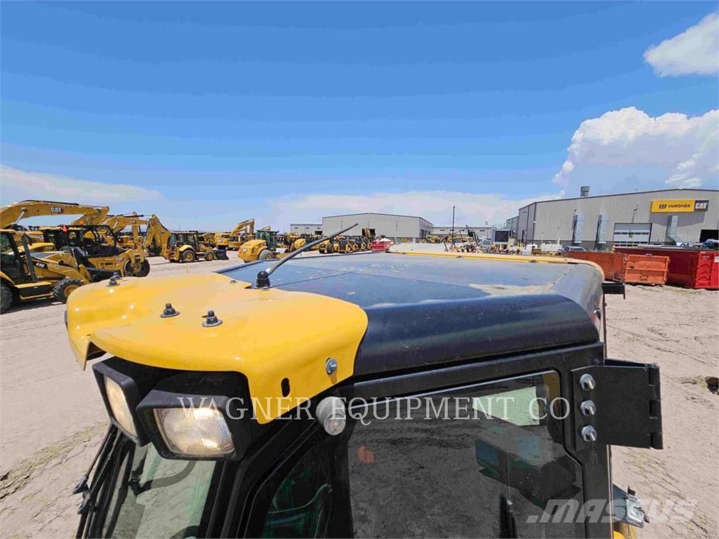 CAT D3 Buldožerji goseničarji