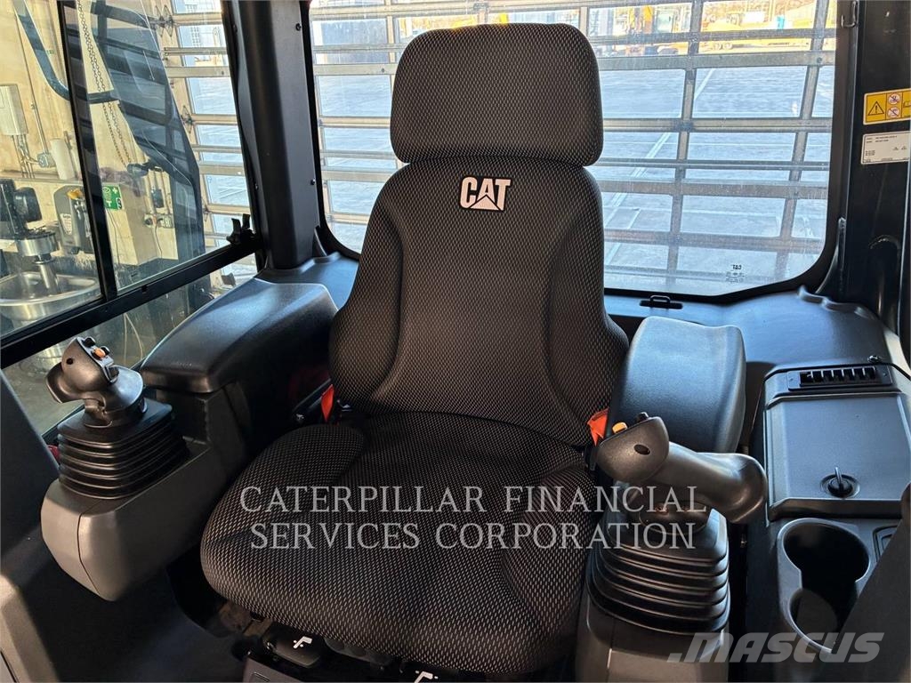 CAT D3-12LGP Buldožeri guseničari