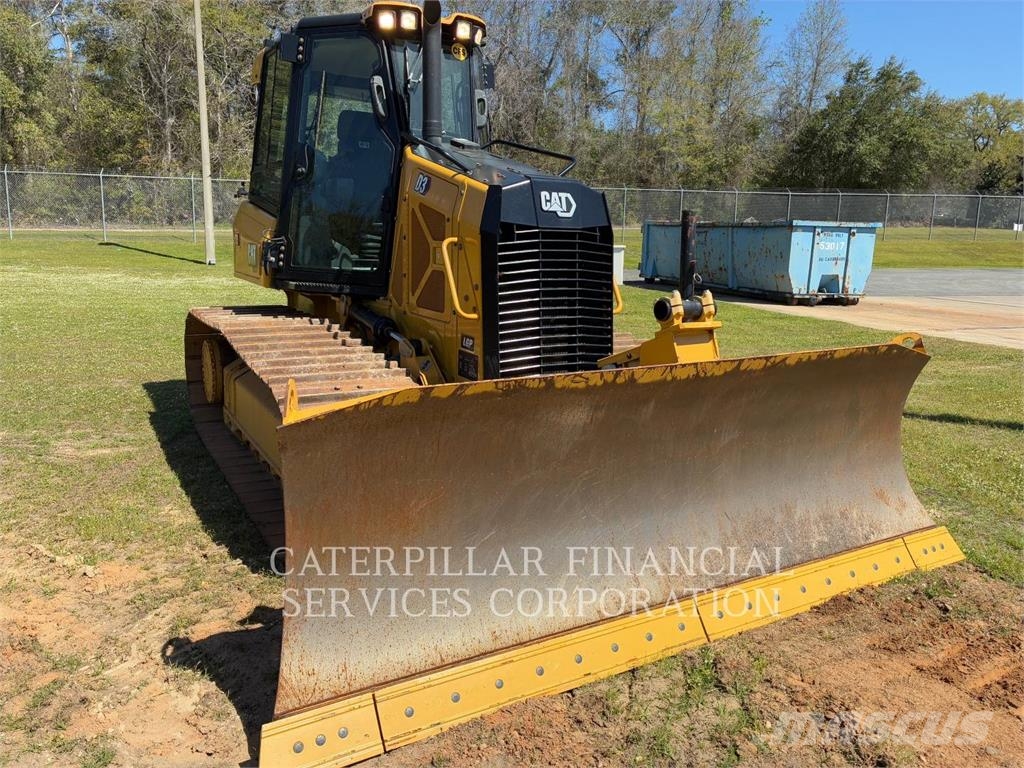 CAT D3-12LGP Buldožeri guseničari