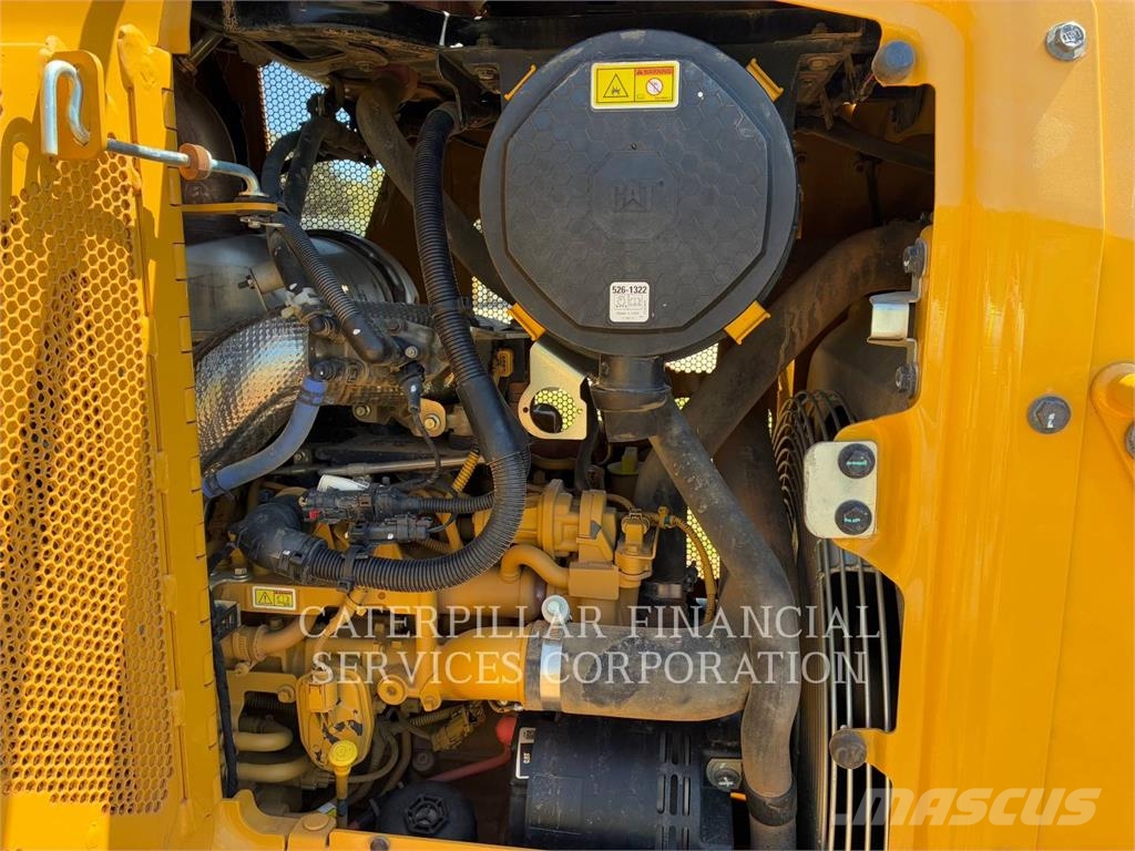 CAT D3-12LGP Buldožeri guseničari