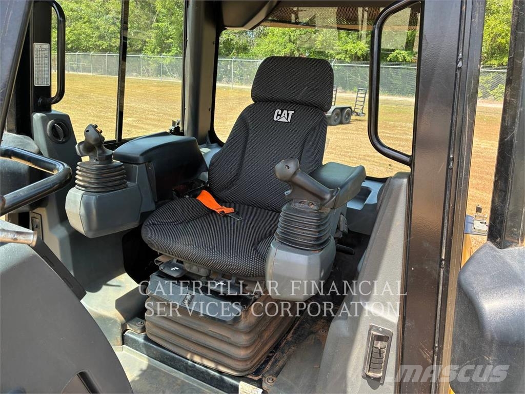 CAT D3-12LGP 履帶推土機