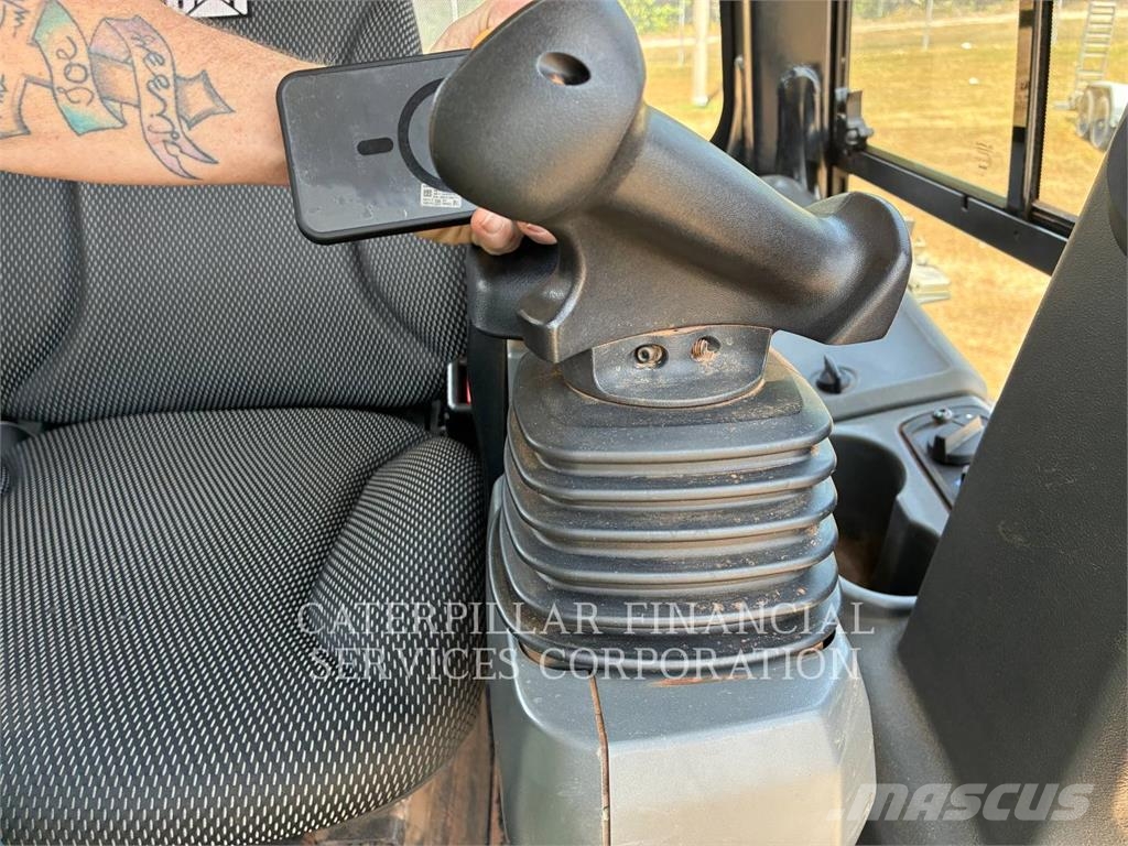 CAT D3-12LGP 履帶推土機