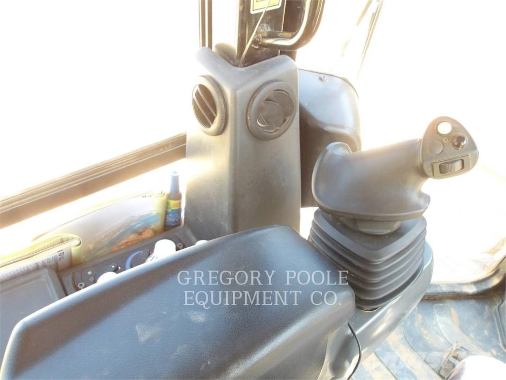 CAT D3-12LGP Telaketjupuskutraktorit