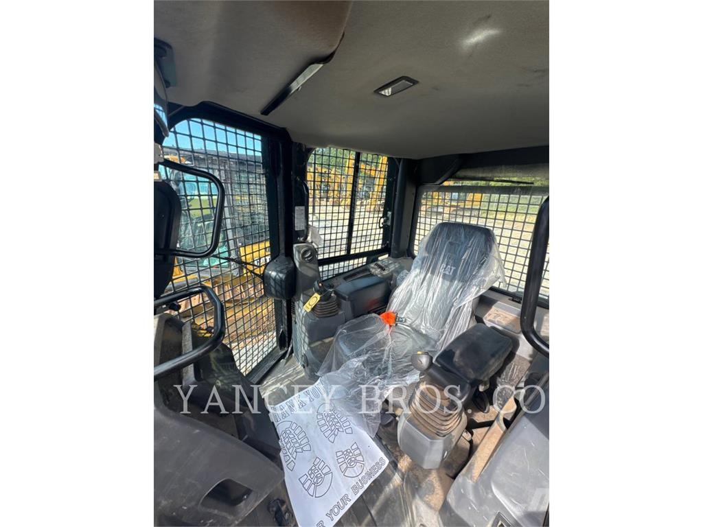 CAT D3 XL Buldozere pe senile