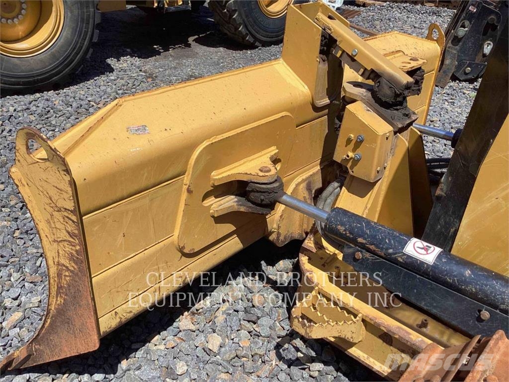 CAT D3K2XL Crawler dozers