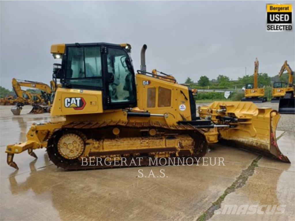 CAT D4 Buldozer sobre oruga