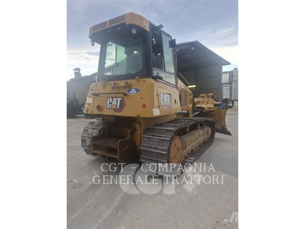 CAT D4 Bulldozer