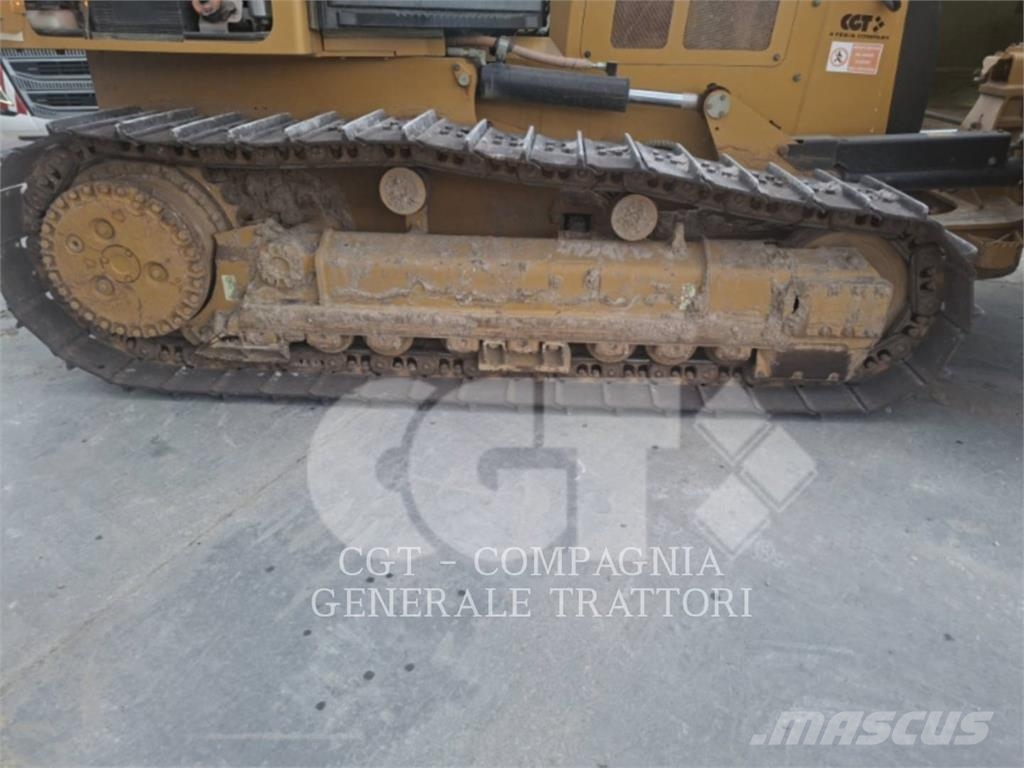 CAT D4 Bulldozer