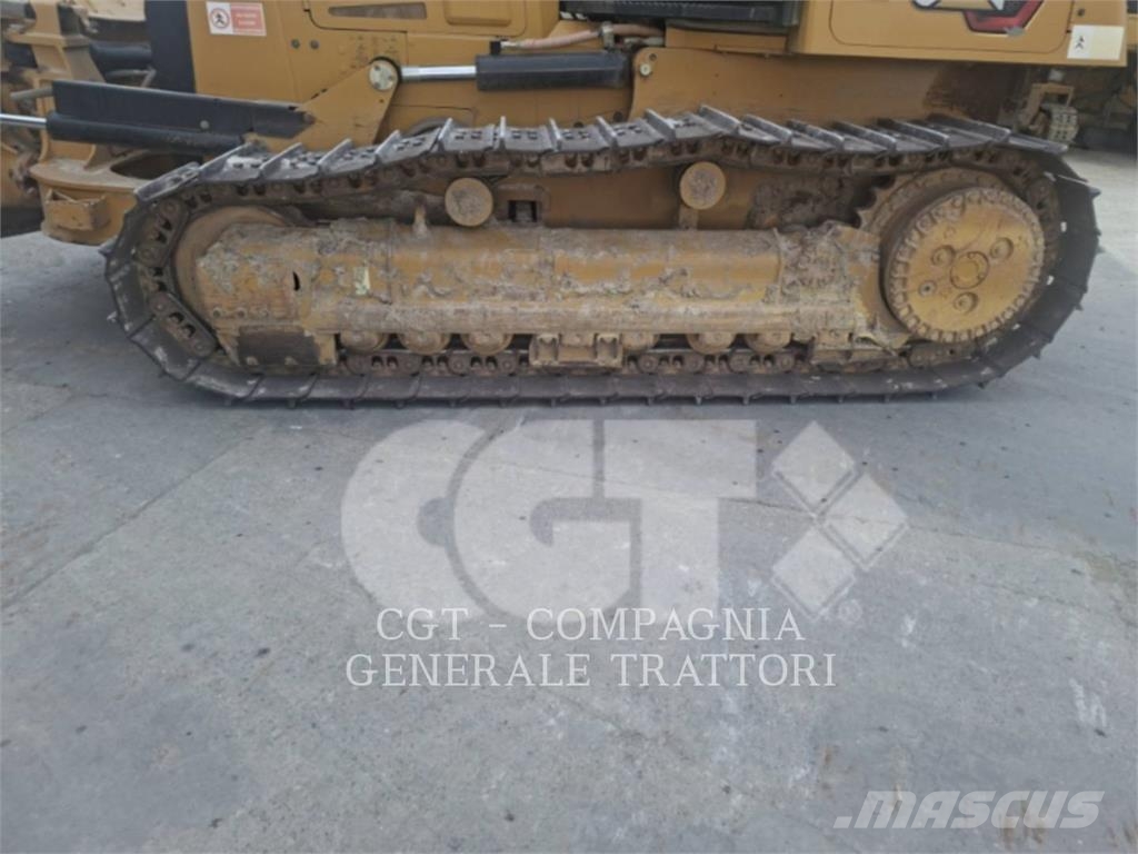 CAT D4 Bulldozer