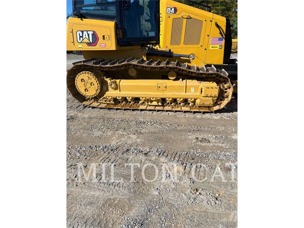 CAT D4 Buldožerji goseničarji