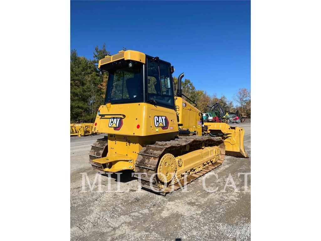 CAT D4 Buldožerji goseničarji