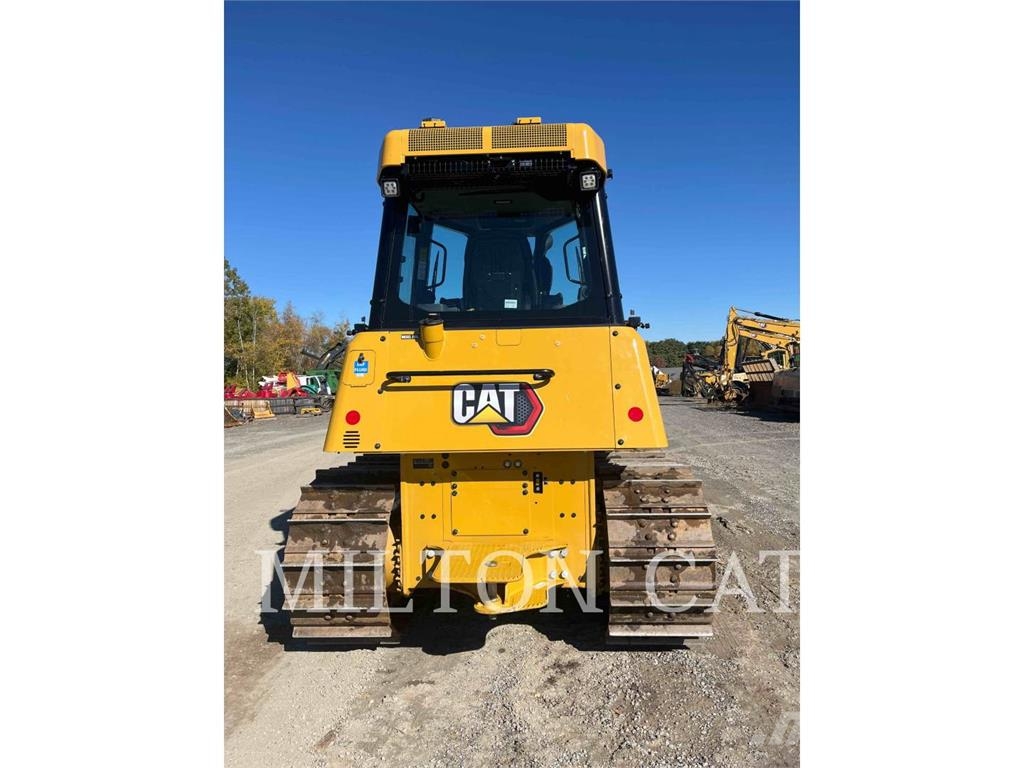 CAT D4 Buldožerji goseničarji