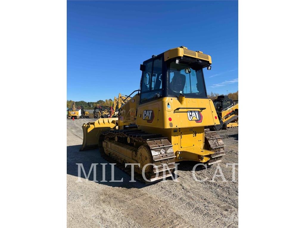 CAT D4 Buldožerji goseničarji