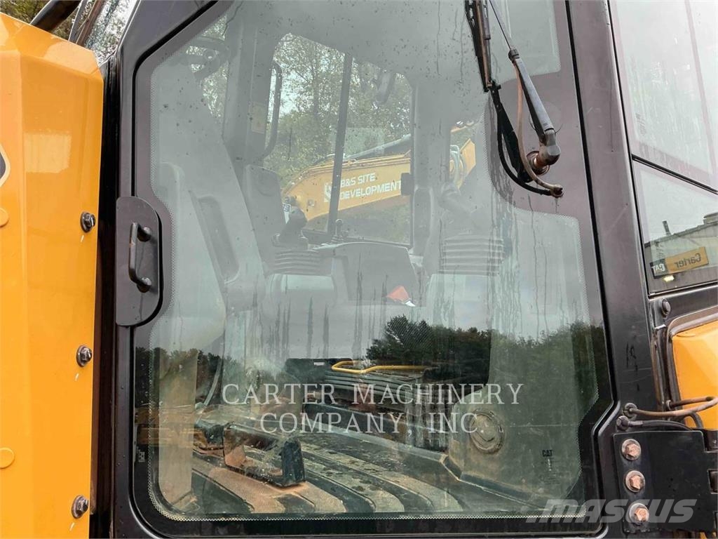 CAT D4 Bulldozer på larvebånd