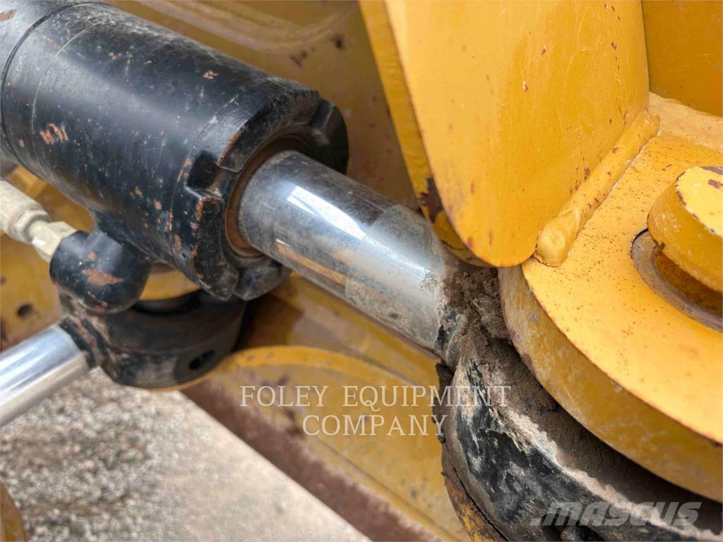 CAT D4-15LGVX Гусеничні бульдозери