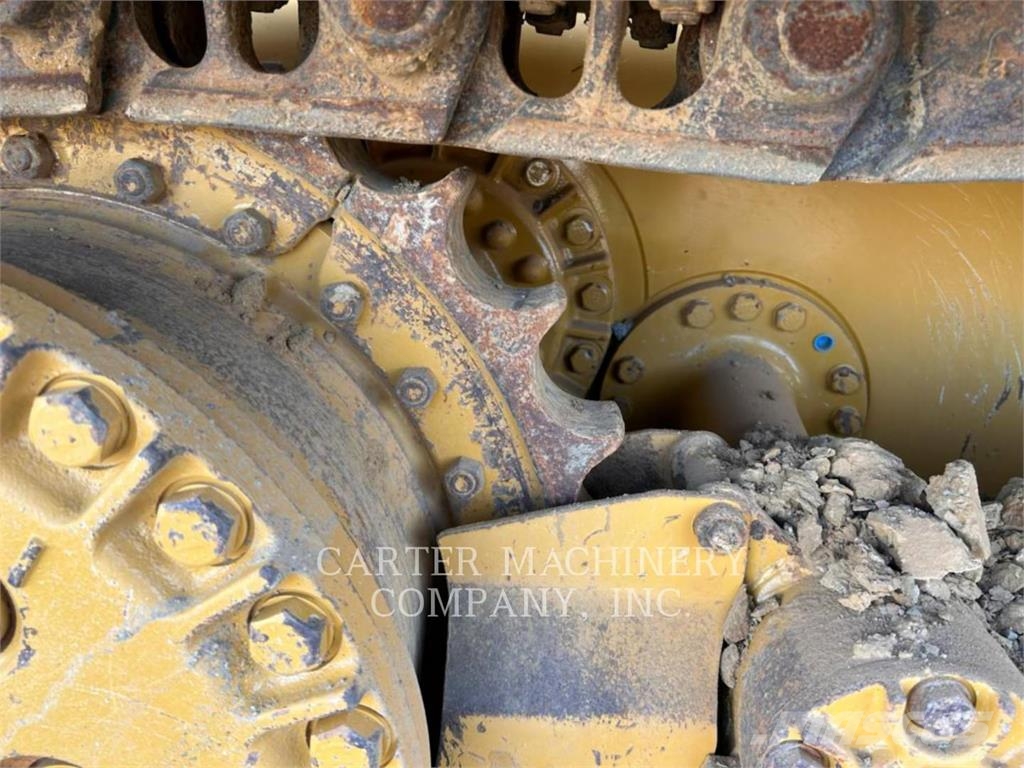 CAT D4-16LGPCG Kāpurķēžu buldozeri