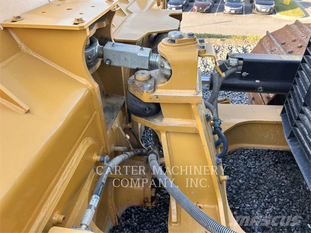 CAT D4-16LGPCG Kāpurķēžu buldozeri