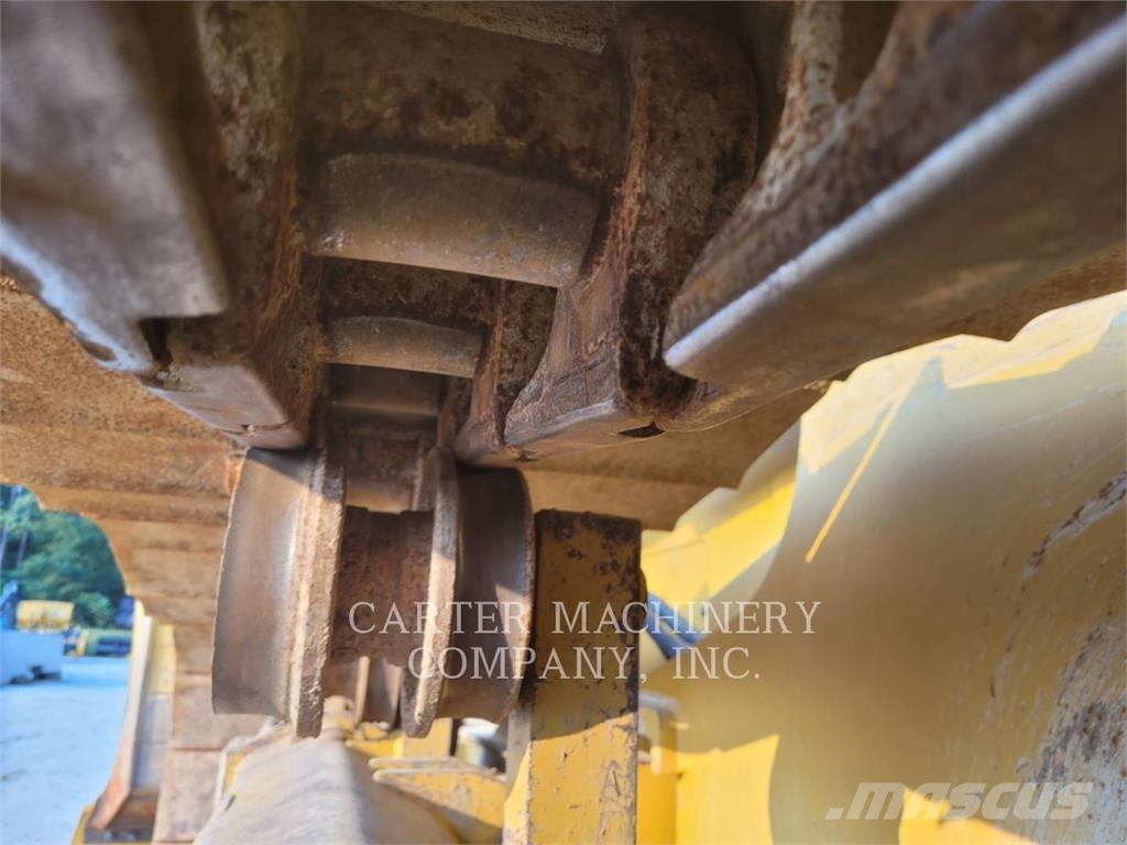 CAT D4-16VP Верижни булдозери
