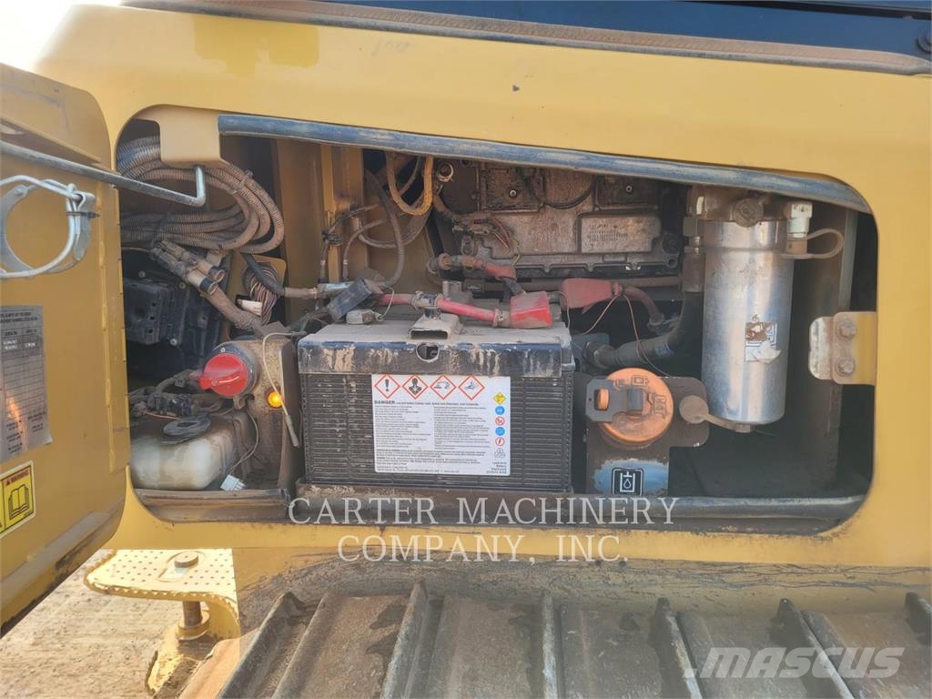 CAT D4-16VP Верижни булдозери

