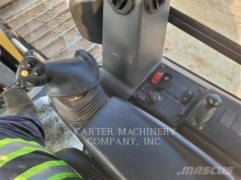 CAT D4-16VP Верижни булдозери
