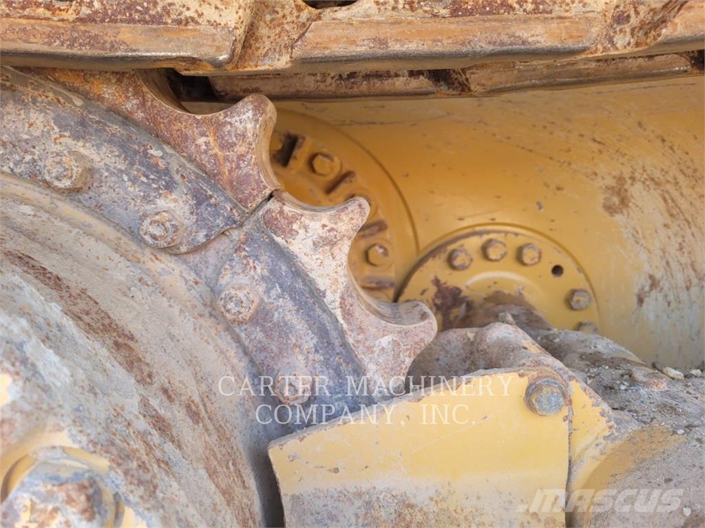 CAT D4-16VP Верижни булдозери
