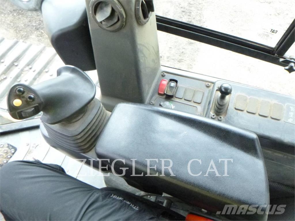 CAT D4-16VP Bulldozer