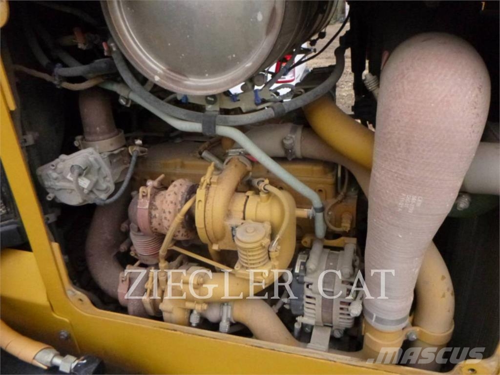 CAT D4-16VP Bulldozer