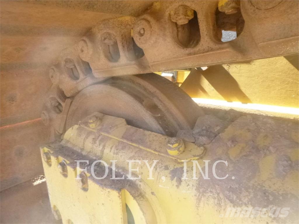CAT D4-16VP Гусеничные бульдозеры