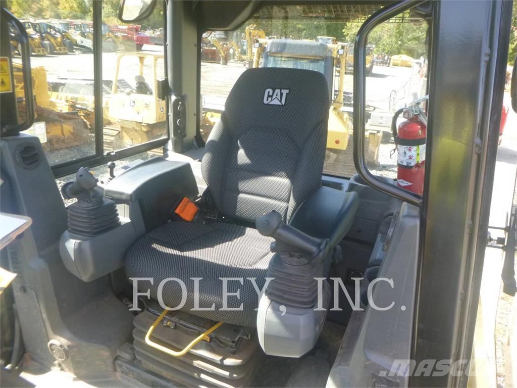 CAT D4-16VP Гусеничные бульдозеры