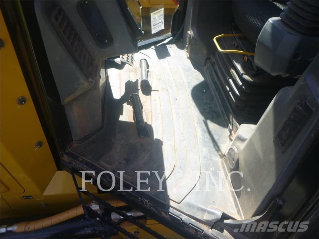 CAT D4-16VP Гусеничные бульдозеры