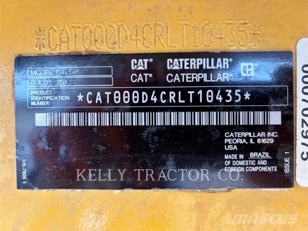 CAT D4-16VP Buldožeri gusjeničari