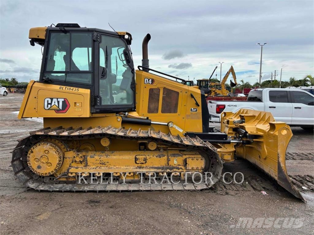 CAT D4-16VP Buldožeri gusjeničari