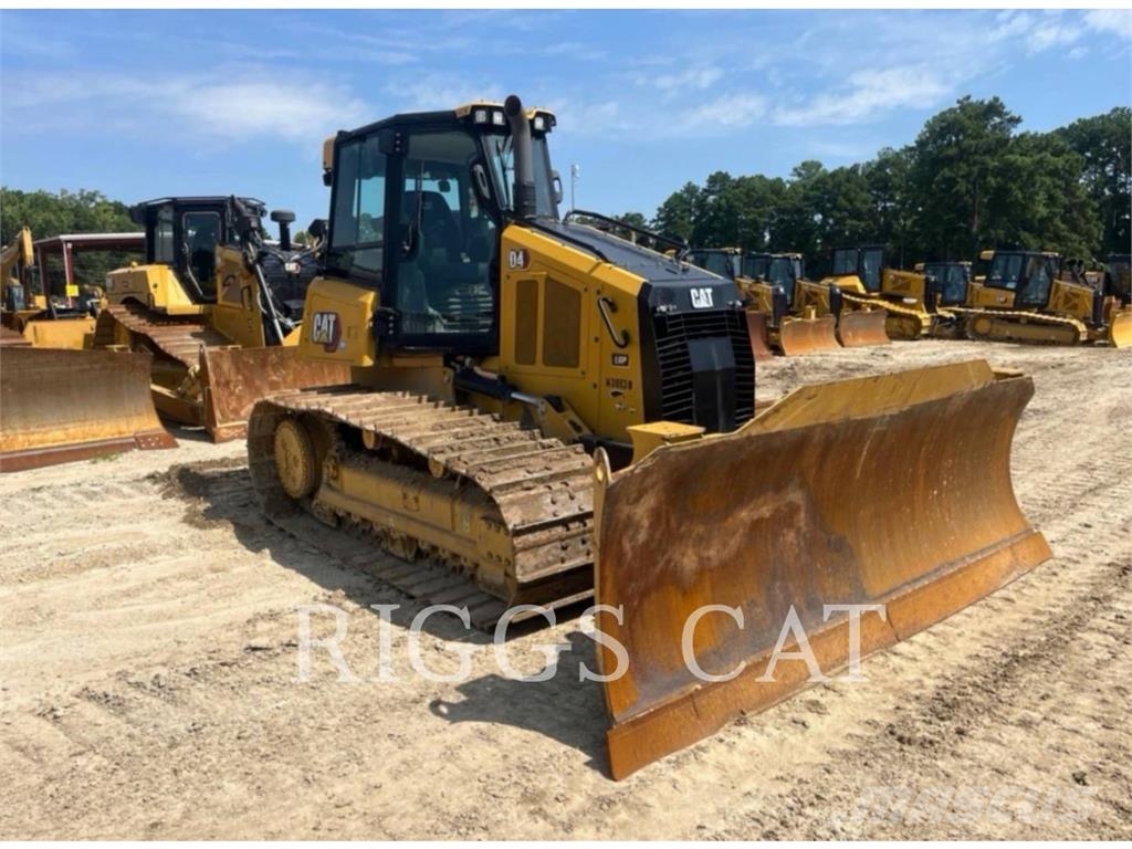 CAT D4-16VP Crawler dozers